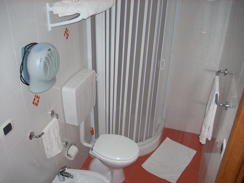 Eurelios Bed & Breakfast Adrano Ruang foto
